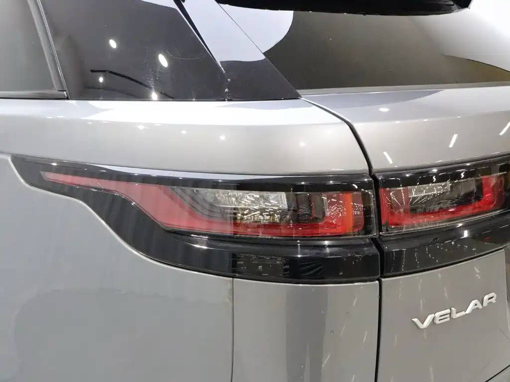 Land Rover Velar — фото 17
