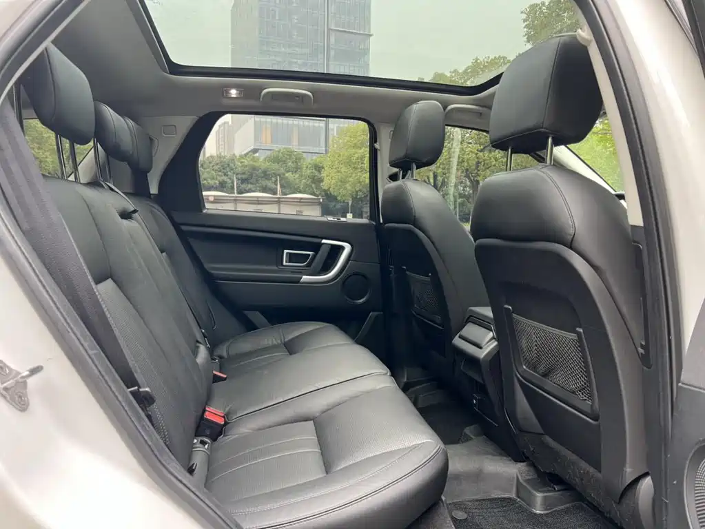 Land Rover Discovery Sport — фото 15