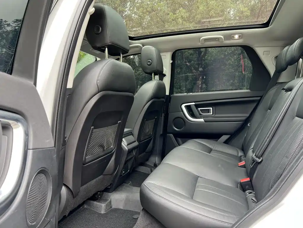 Land Rover Discovery Sport — фото 16