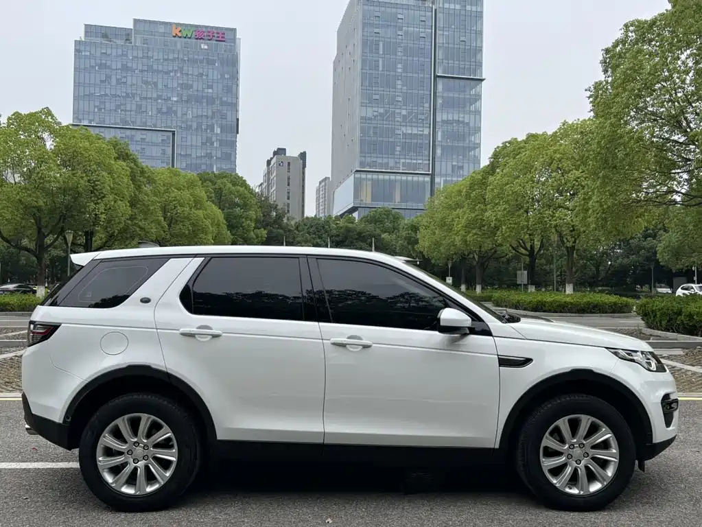 Land Rover Discovery Sport — фото 4