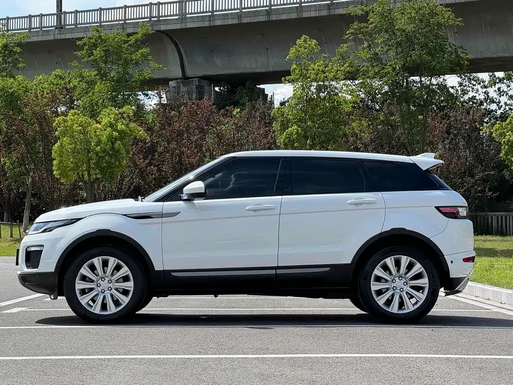 Land Rover Evoque — фото 6