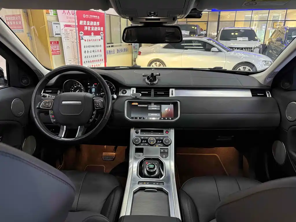 Land Rover Evoque — фото 7