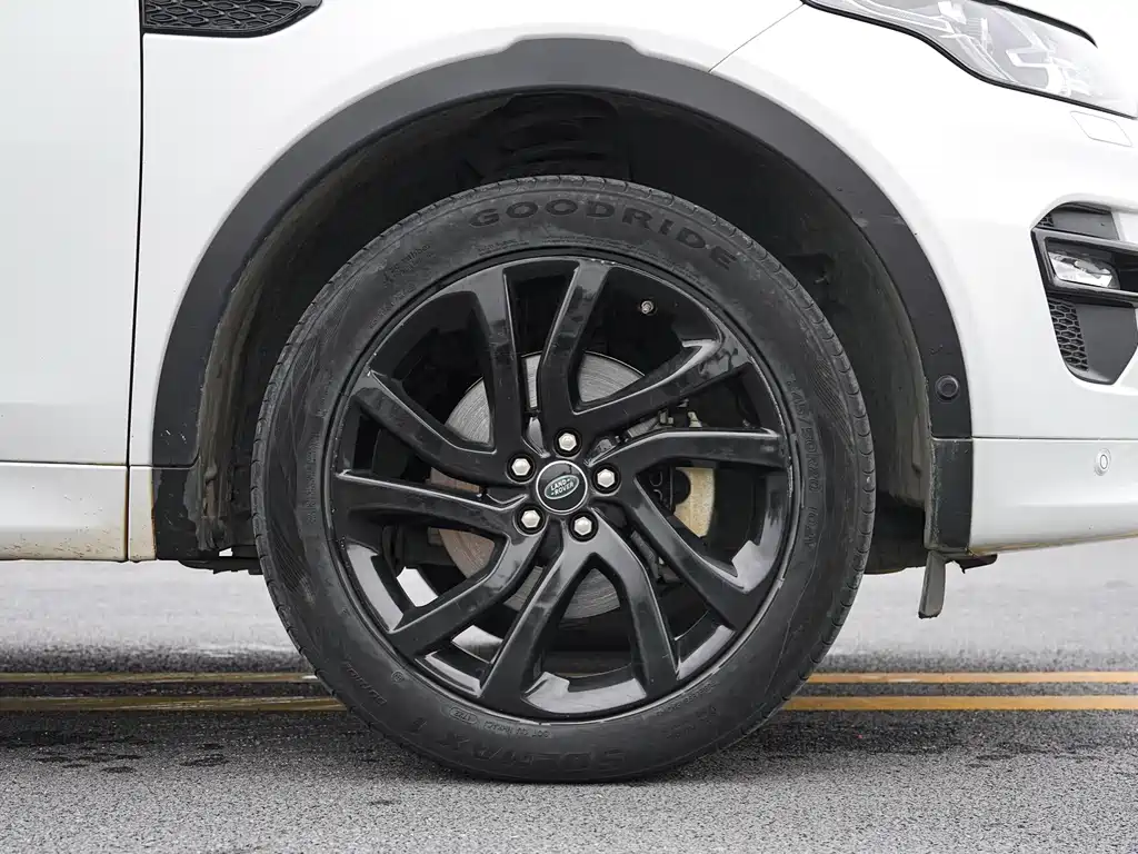 Land Rover Discovery Sport — фото 14