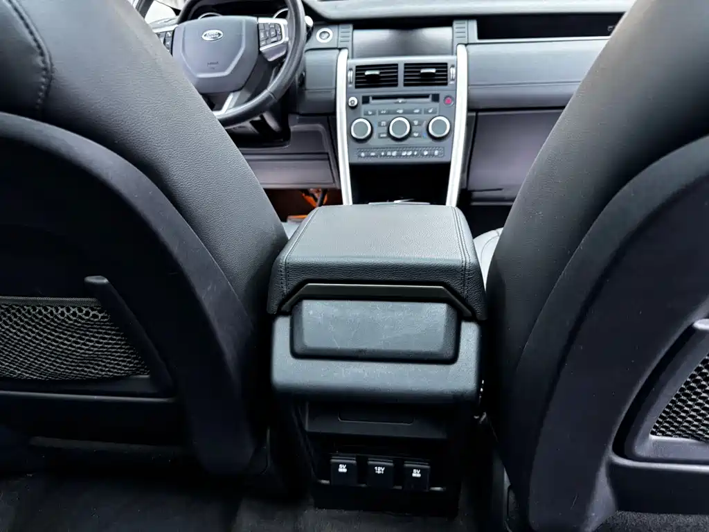 Land Rover Discovery Sport — фото 17