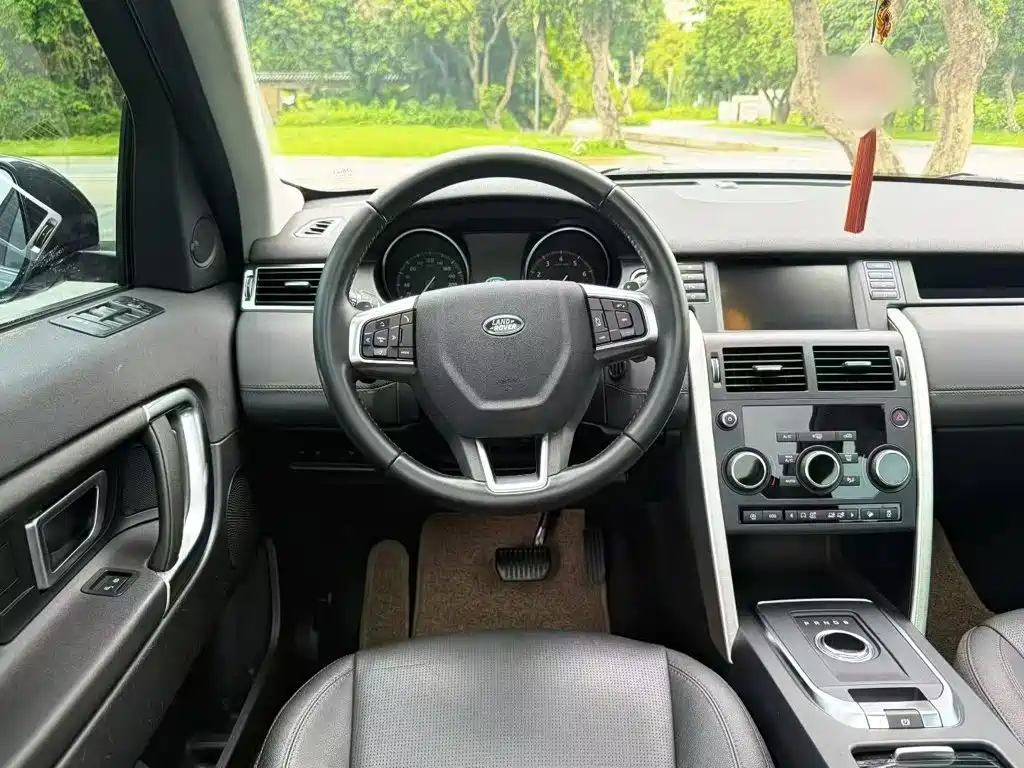 Land Rover Discovery Sport — фото 11