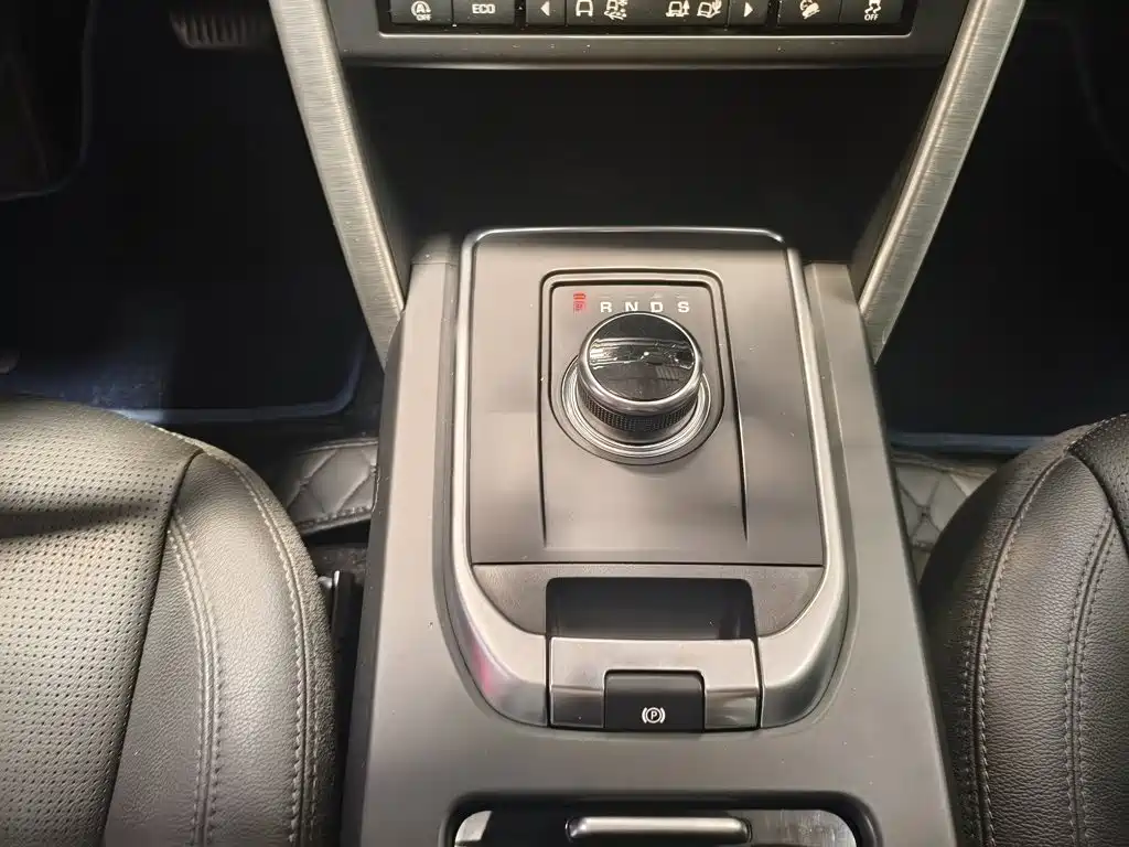 Land Rover Discovery Sport — фото 14