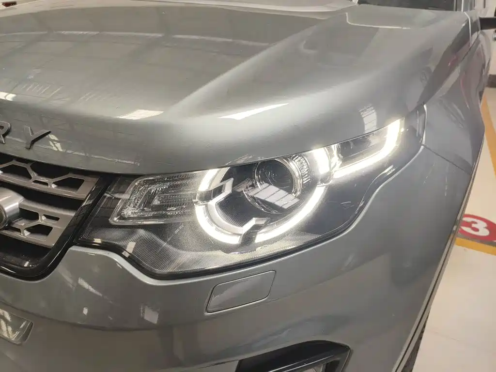 Land Rover Discovery Sport — фото 24