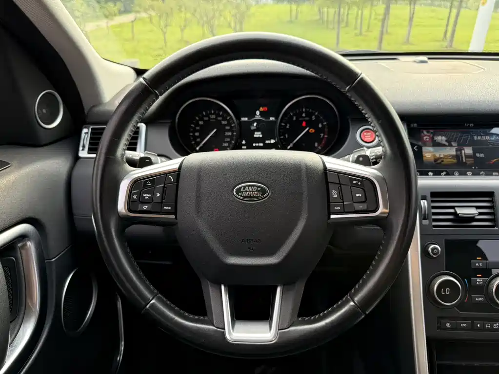 Land Rover Discovery Sport — фото 8