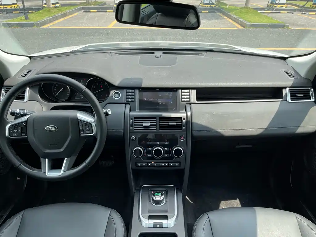 Land Rover Discovery Sport — фото 19