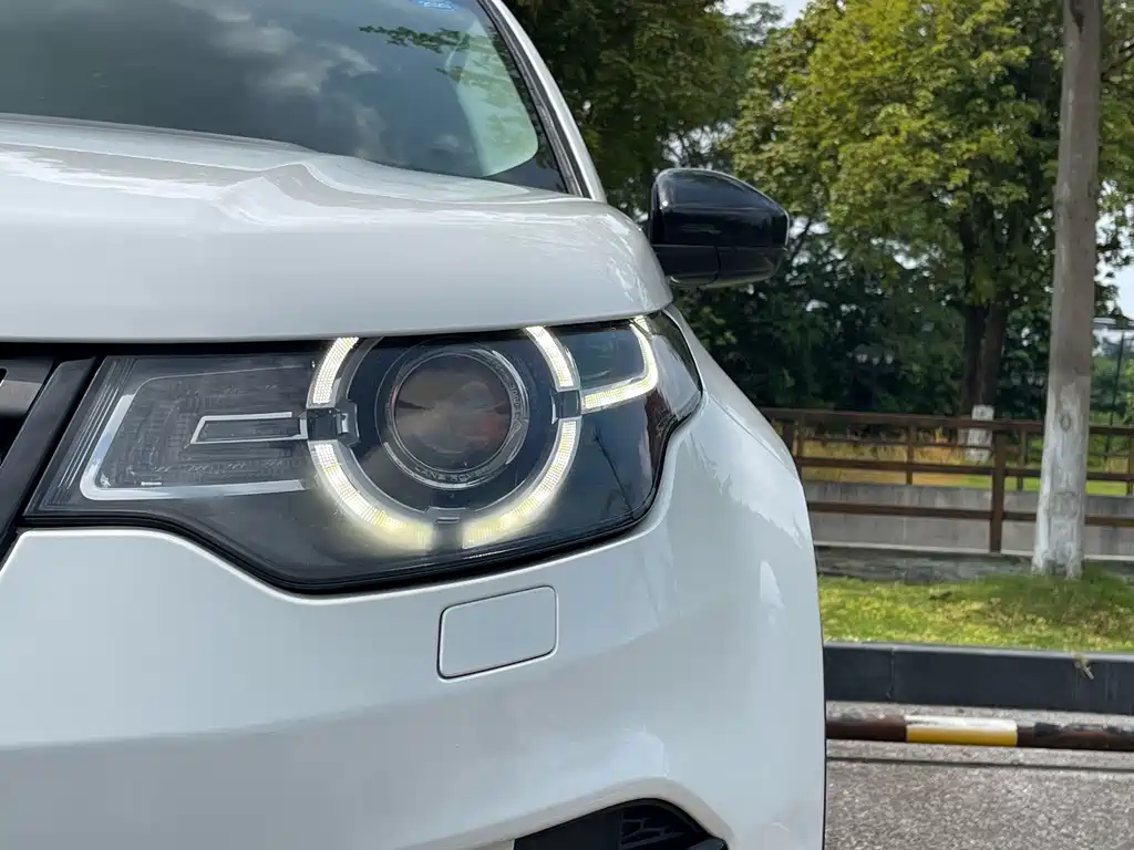 Land Rover Discovery Sport — фото 8