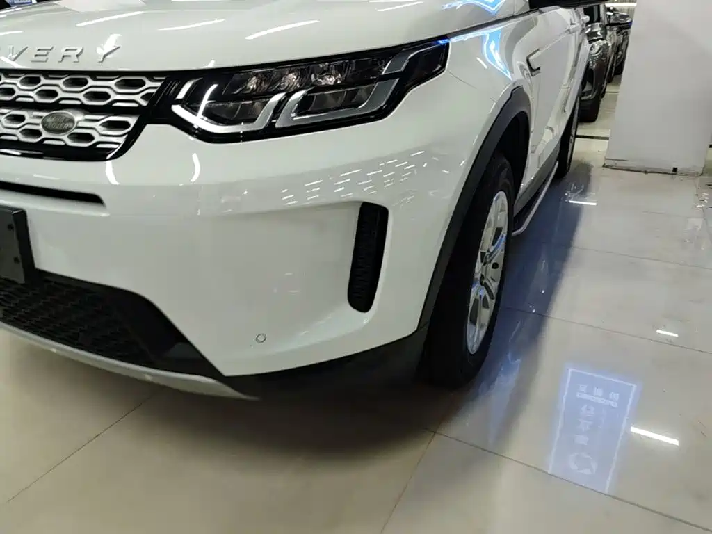 Land Rover Discovery Sport — фото 24