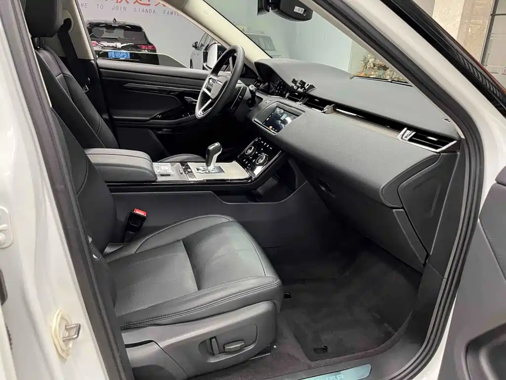 Land Rover Evoque — фото 14