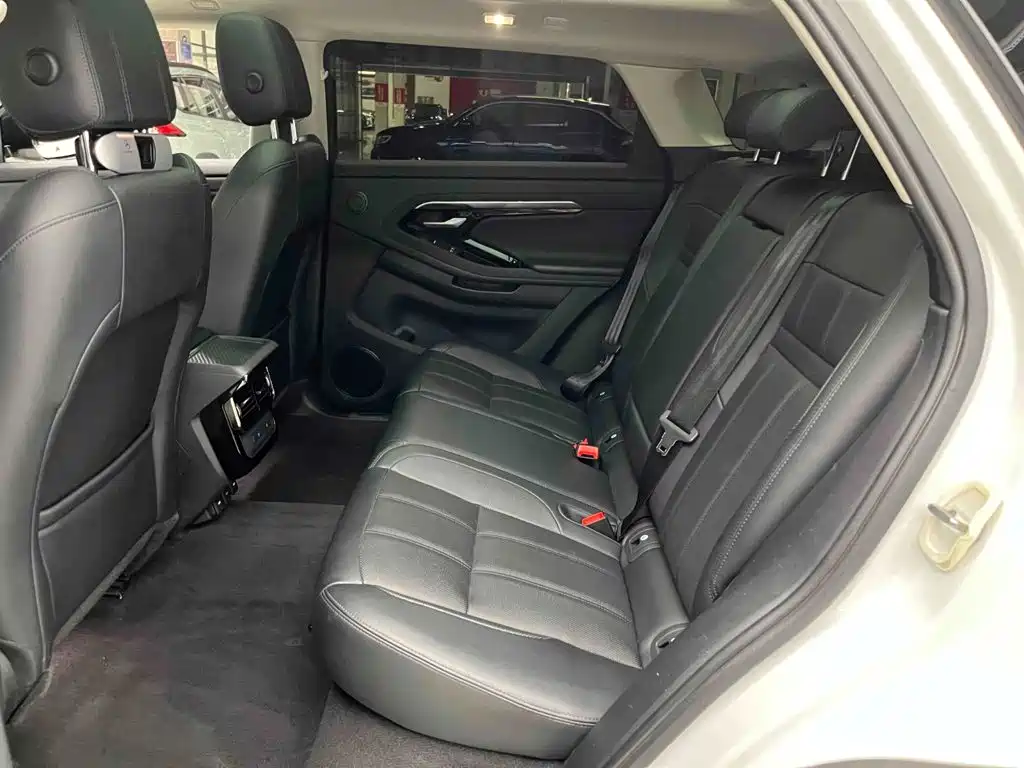Land Rover Evoque — фото 15