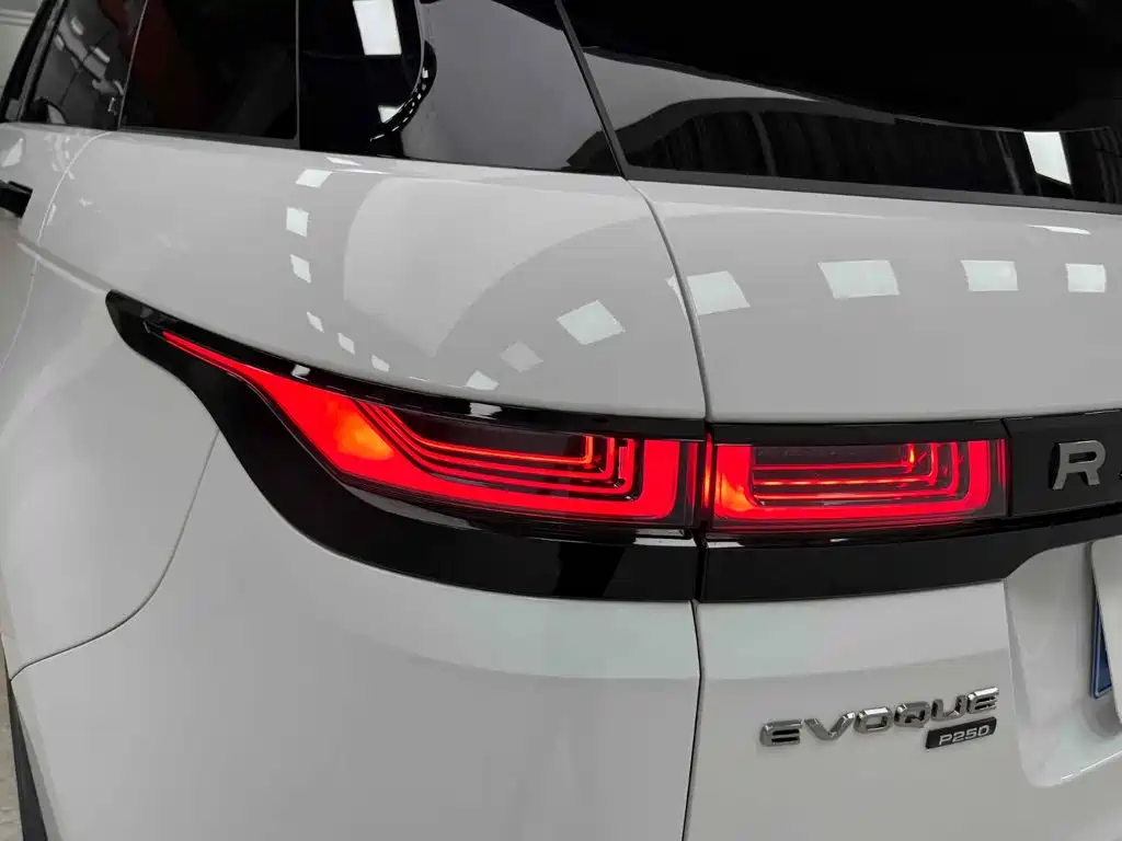 Land Rover Evoque — фото 20