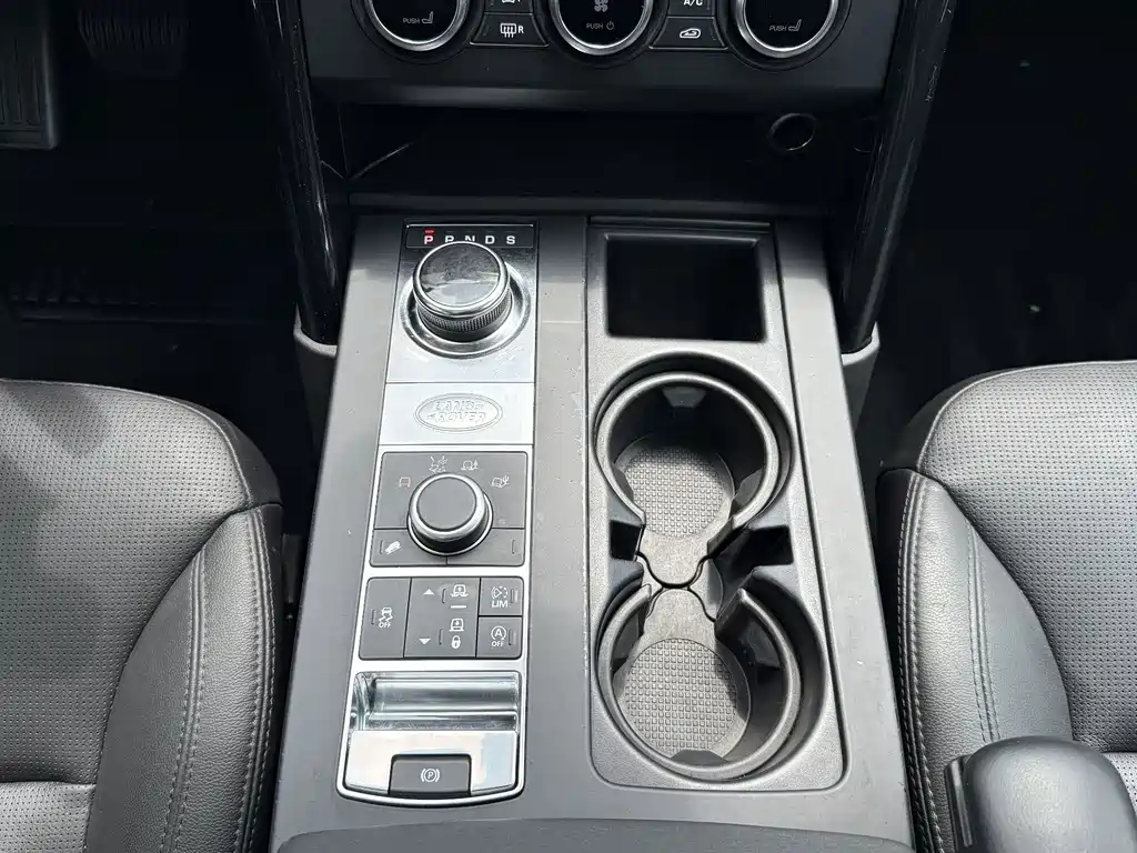 Land Rover Discovery — фото 17