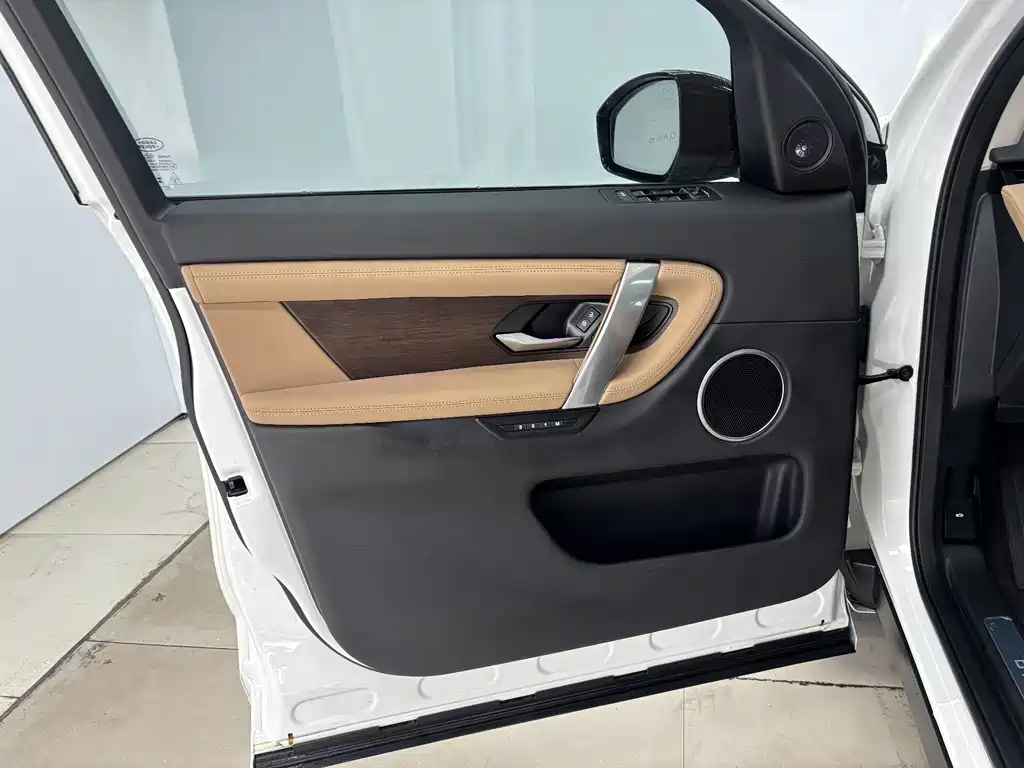 Land Rover Discovery Sport — фото 9