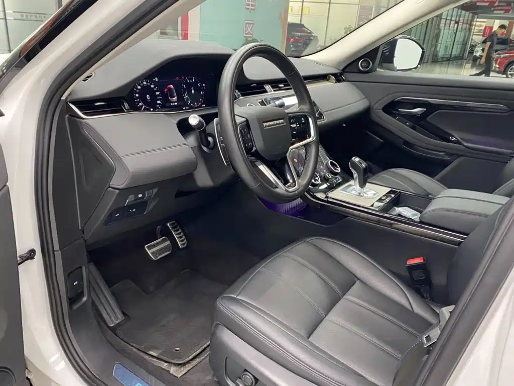 Land Rover Evoque — фото 13