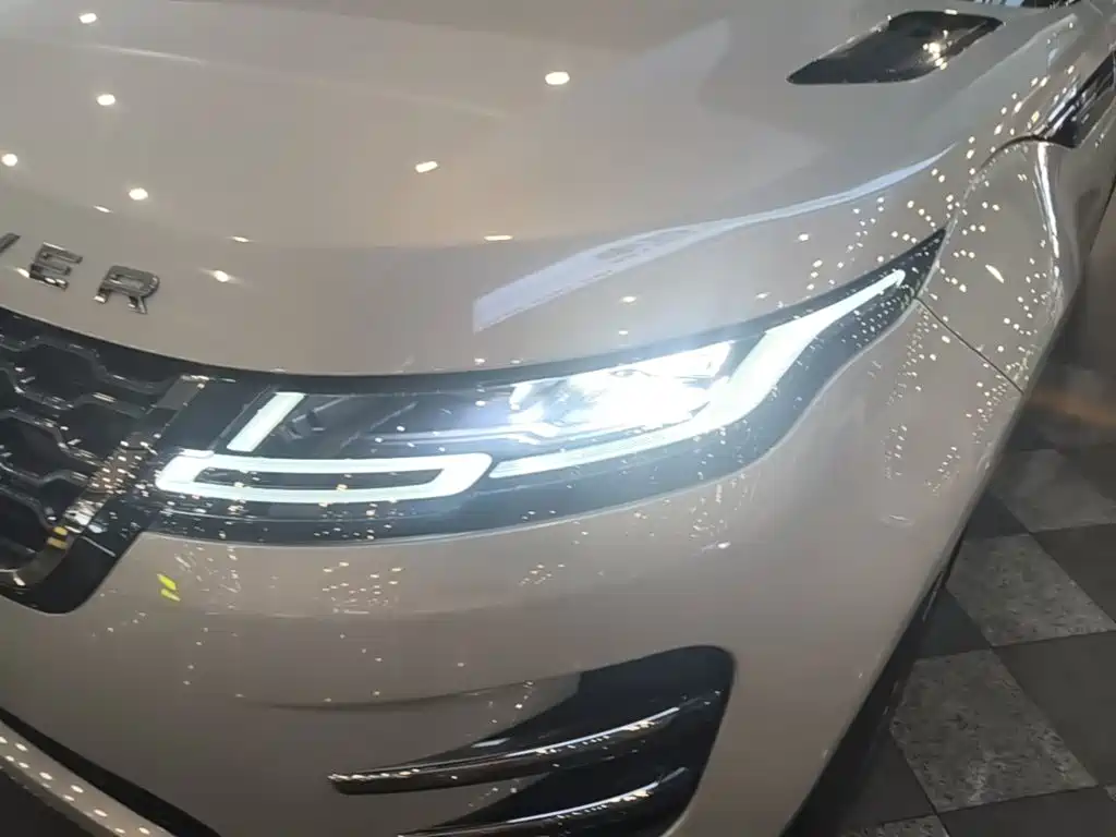 Land Rover Evoque — фото 24