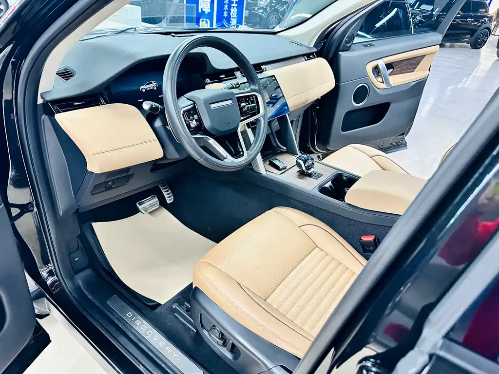 Land Rover Discovery Sport — фото 14