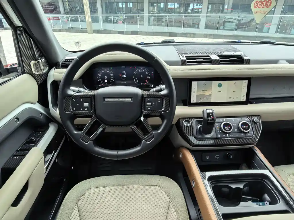 Land Rover Defender — фото 10