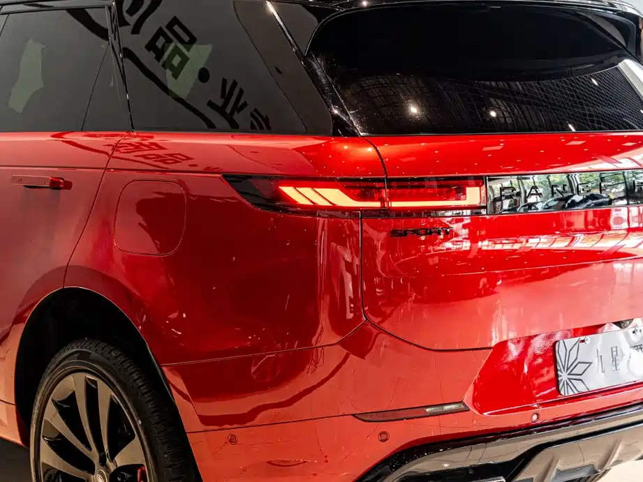 Land Rover Sport PHEV — фото 19