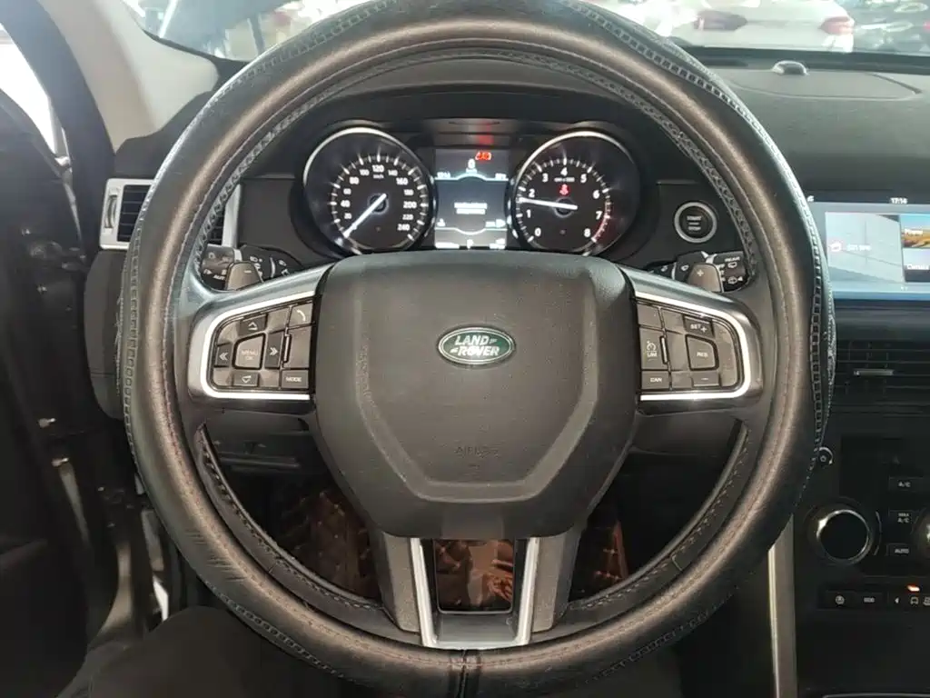 Land Rover Discovery Sport — фото 11