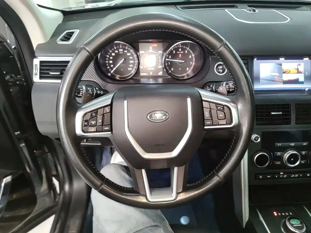 Land Rover Discovery Sport — фото 11