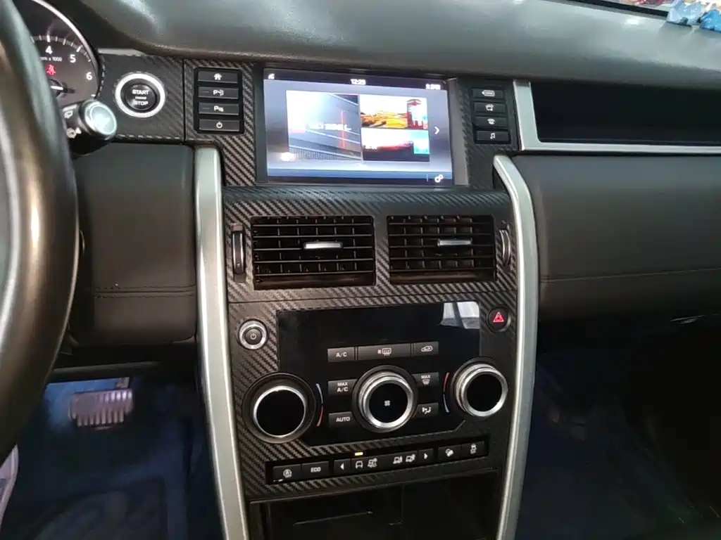 Land Rover Discovery Sport — фото 13