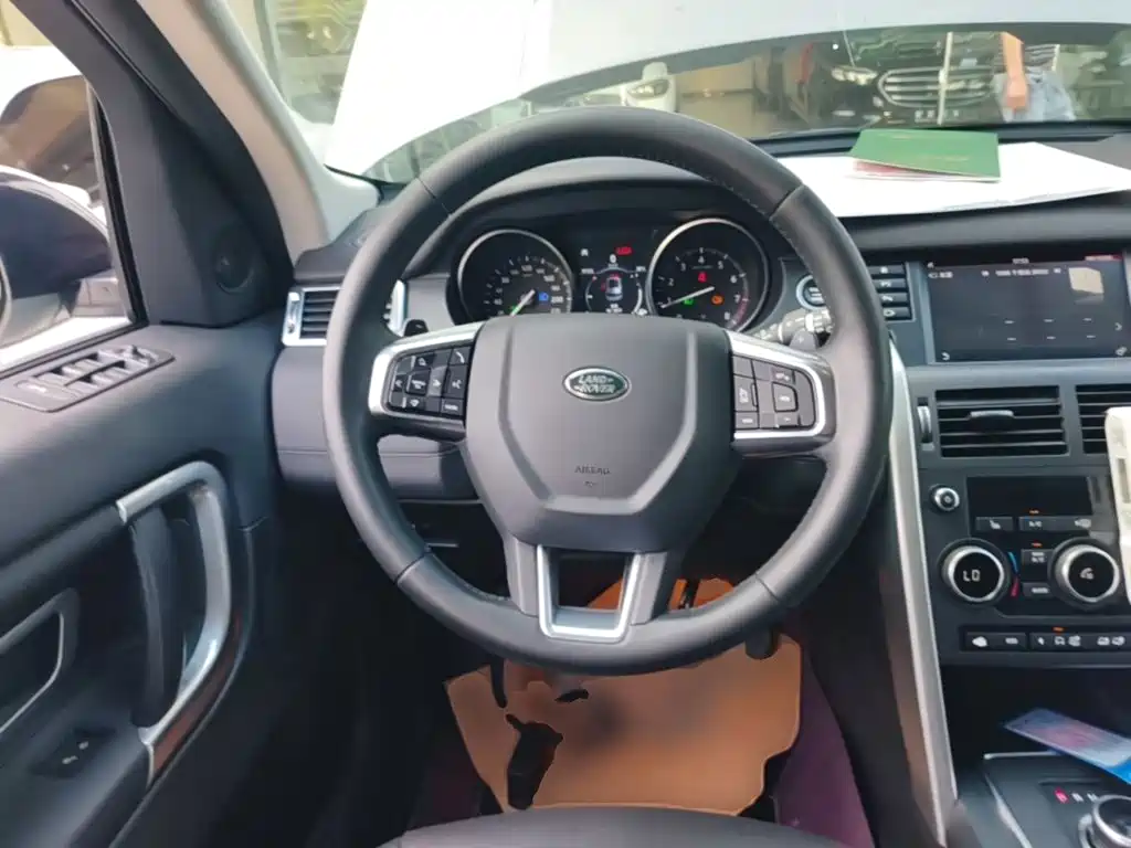 Land Rover Discovery Sport — фото 11