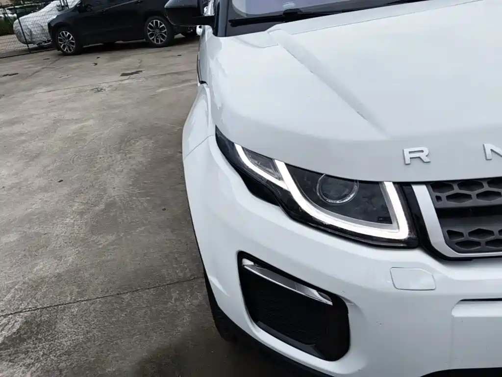 Land Rover Evoque — фото 11