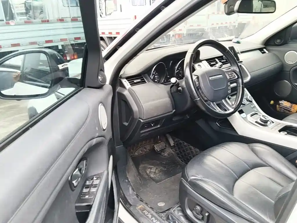 Land Rover Evoque — фото 21