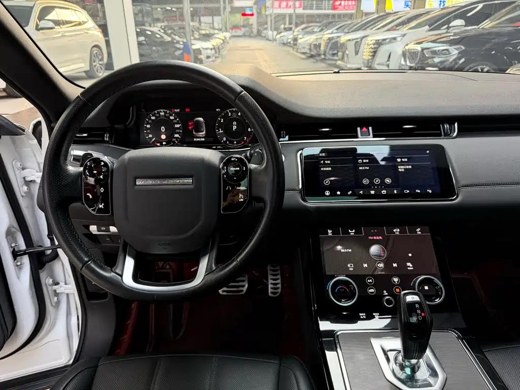 Land Rover Evoque — фото 14