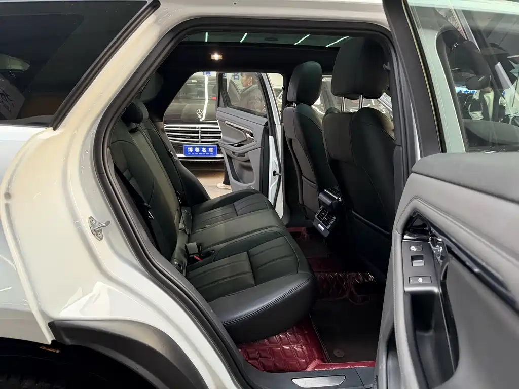Land Rover Evoque — фото 17