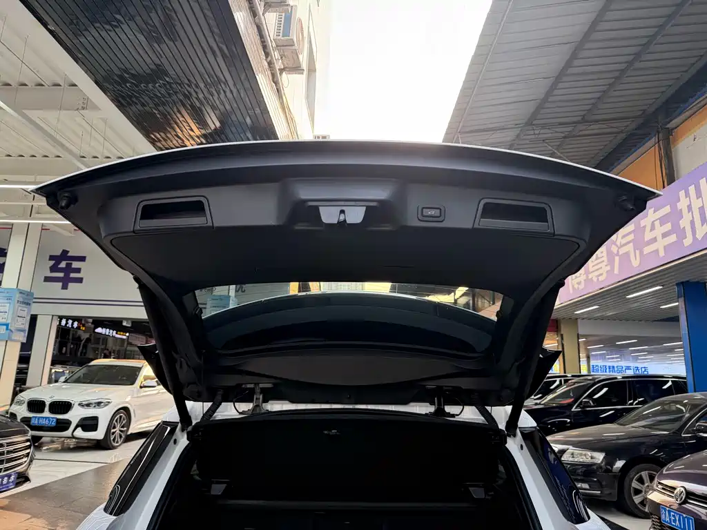 Land Rover Evoque — фото 20