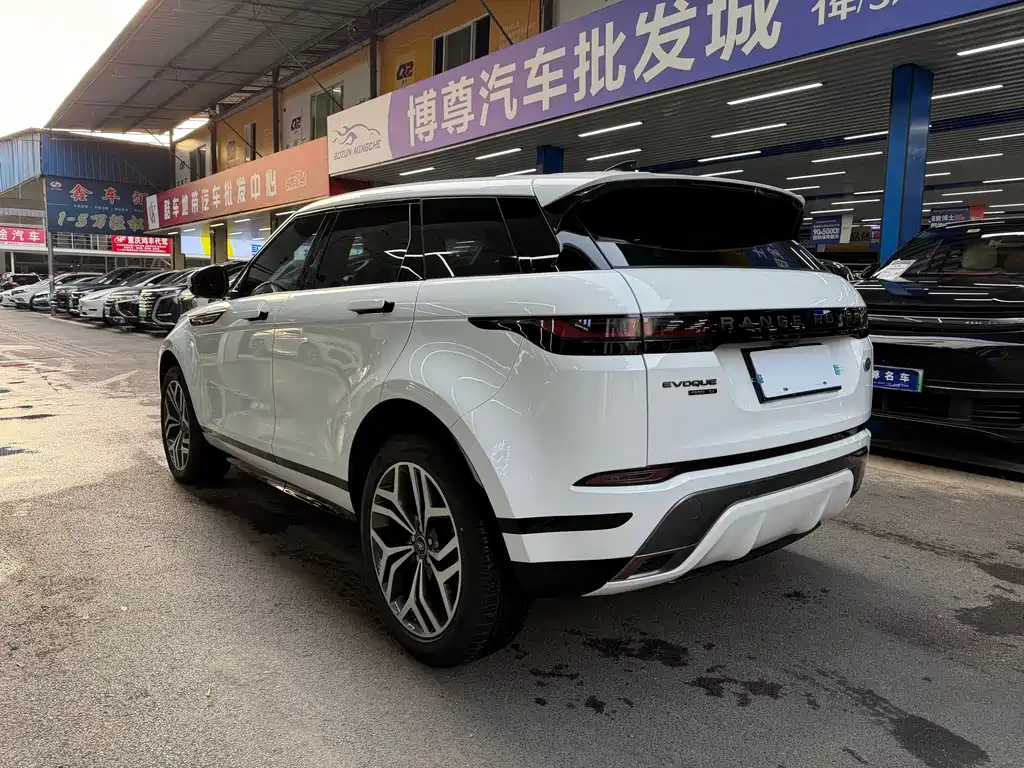 Land Rover Evoque — фото 25