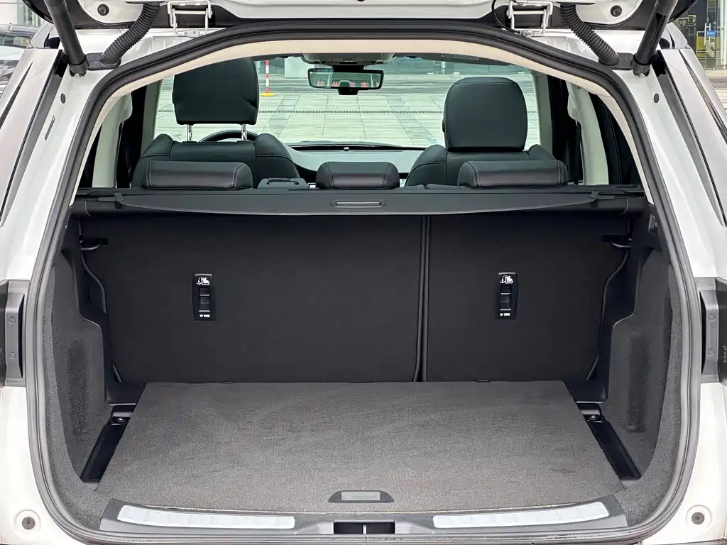 Land Rover Discovery Sport — фото 26