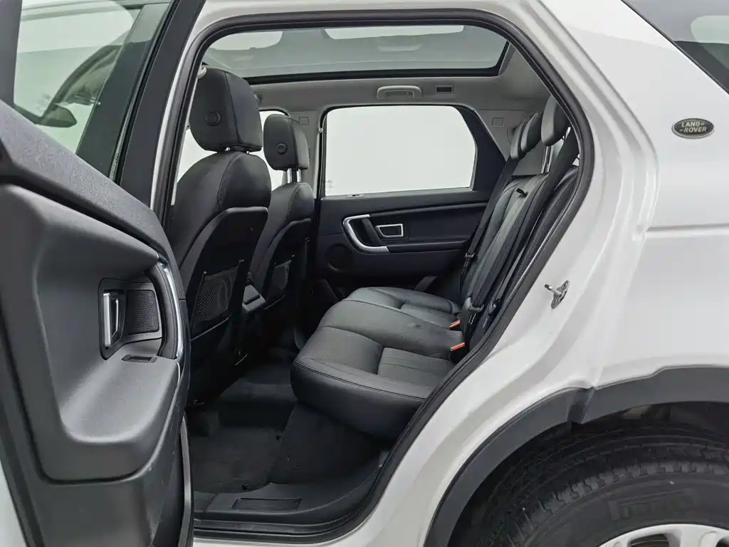 Land Rover Discovery Sport — фото 15