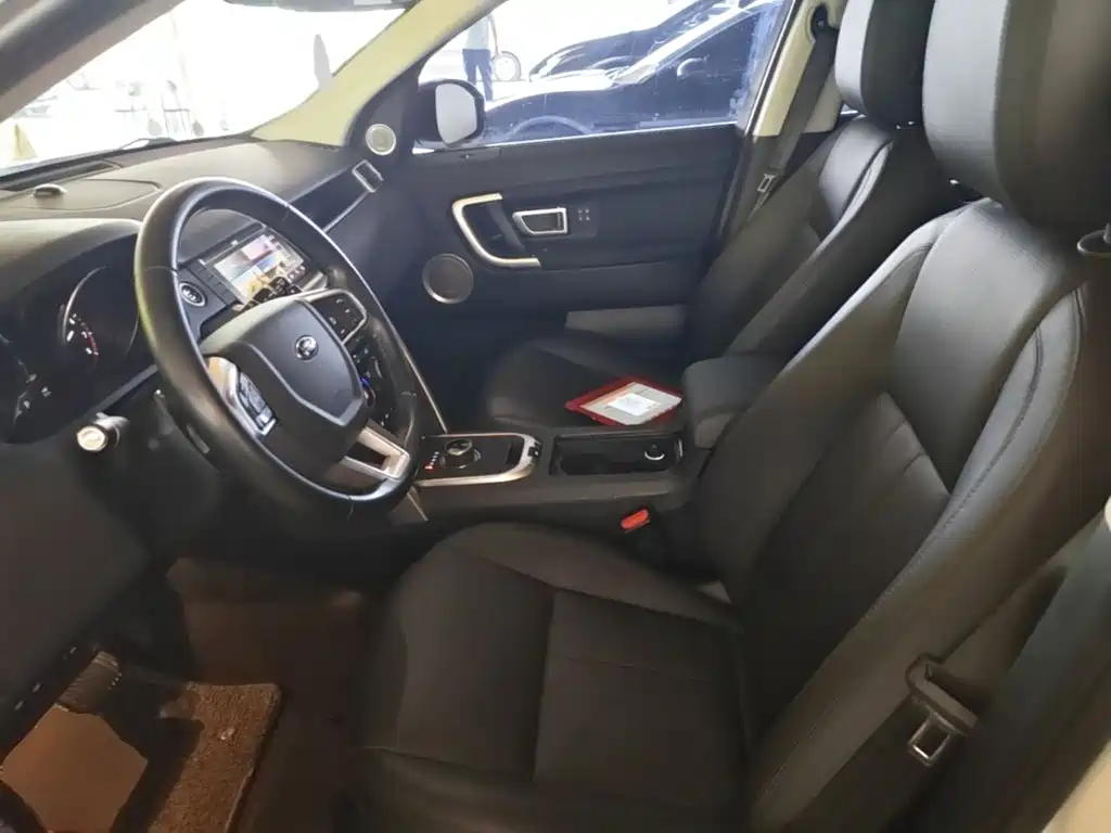 Land Rover Discovery Sport — фото 15