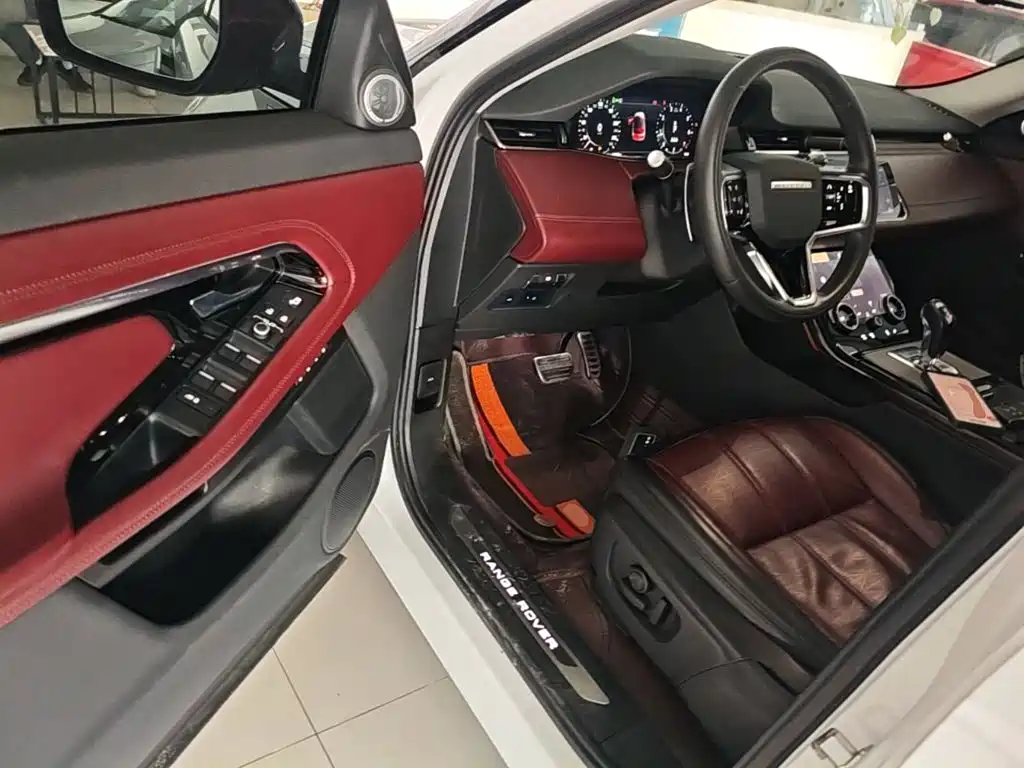 Land Rover Evoque — фото 16