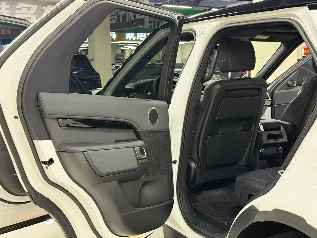 Land Rover Discovery — фото 15