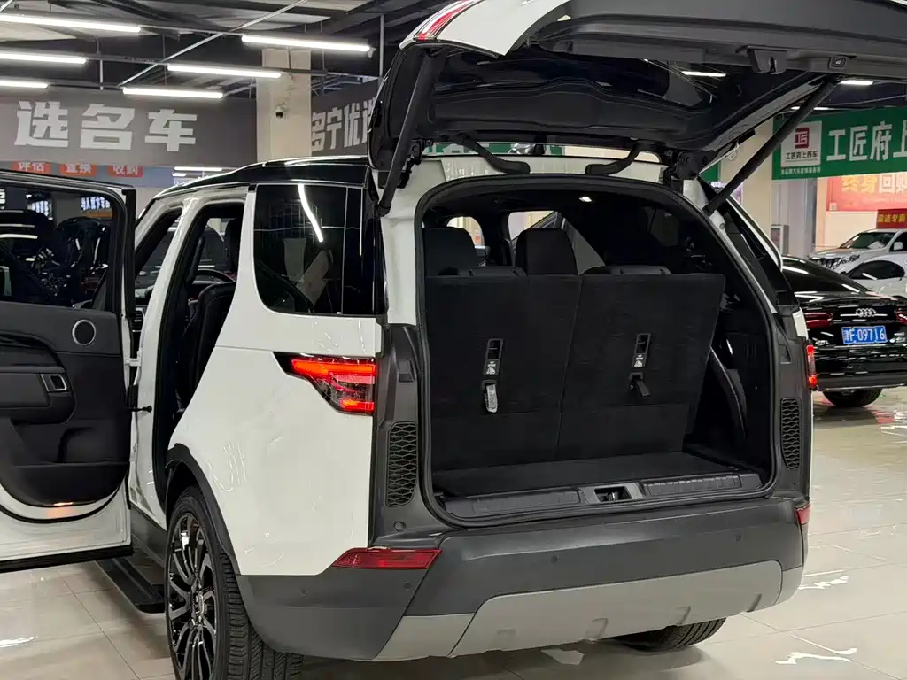 Land Rover Discovery — фото 16