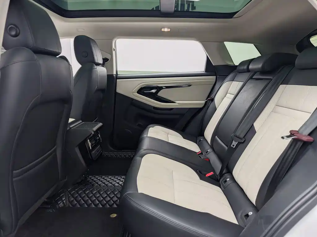 Land Rover Evoque — фото 15