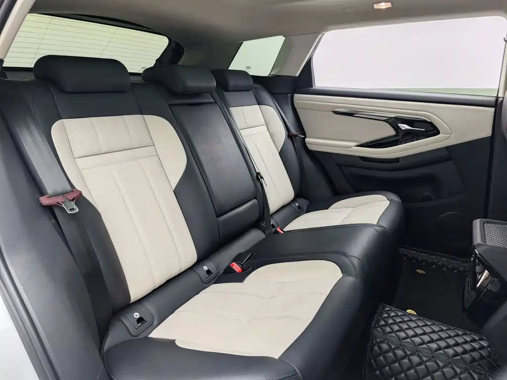 Land Rover Evoque — фото 17