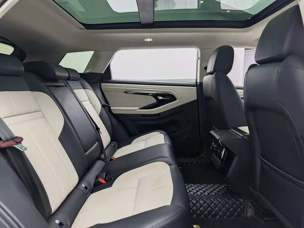 Land Rover Evoque — фото 18