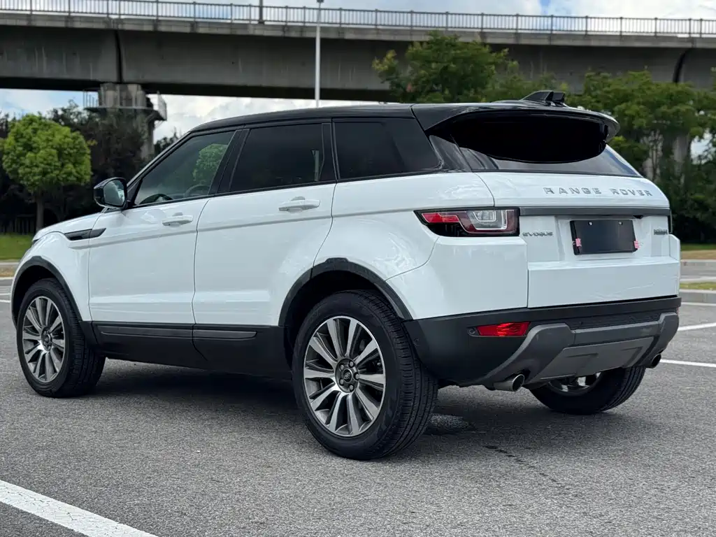 Land Rover Evoque — фото 4