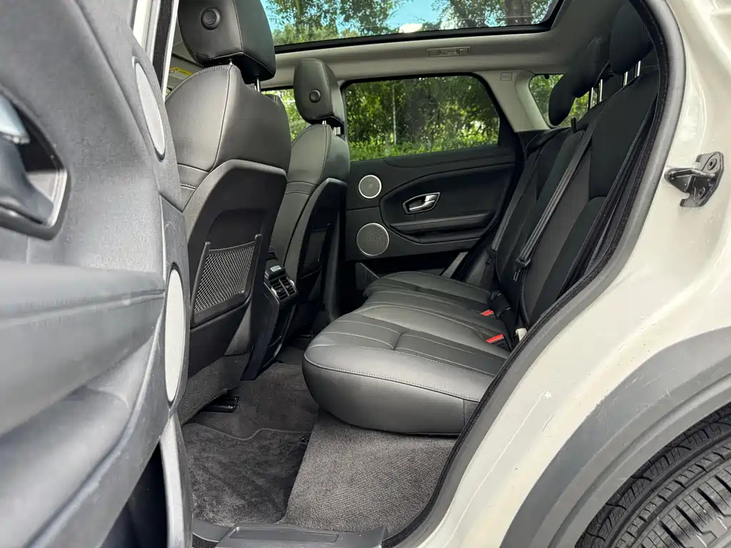 Land Rover Evoque — фото 10