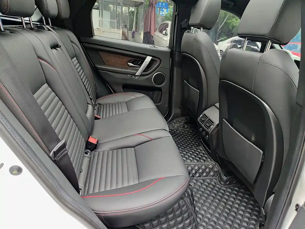 Land Rover Discovery Sport Hybrid — фото 11