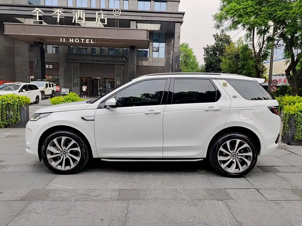 Land Rover Discovery Sport Hybrid — фото 3