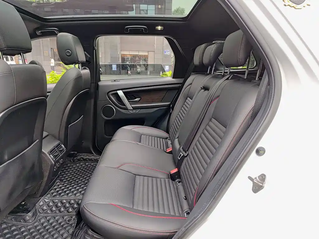 Land Rover Discovery Sport Hybrid — фото 8
