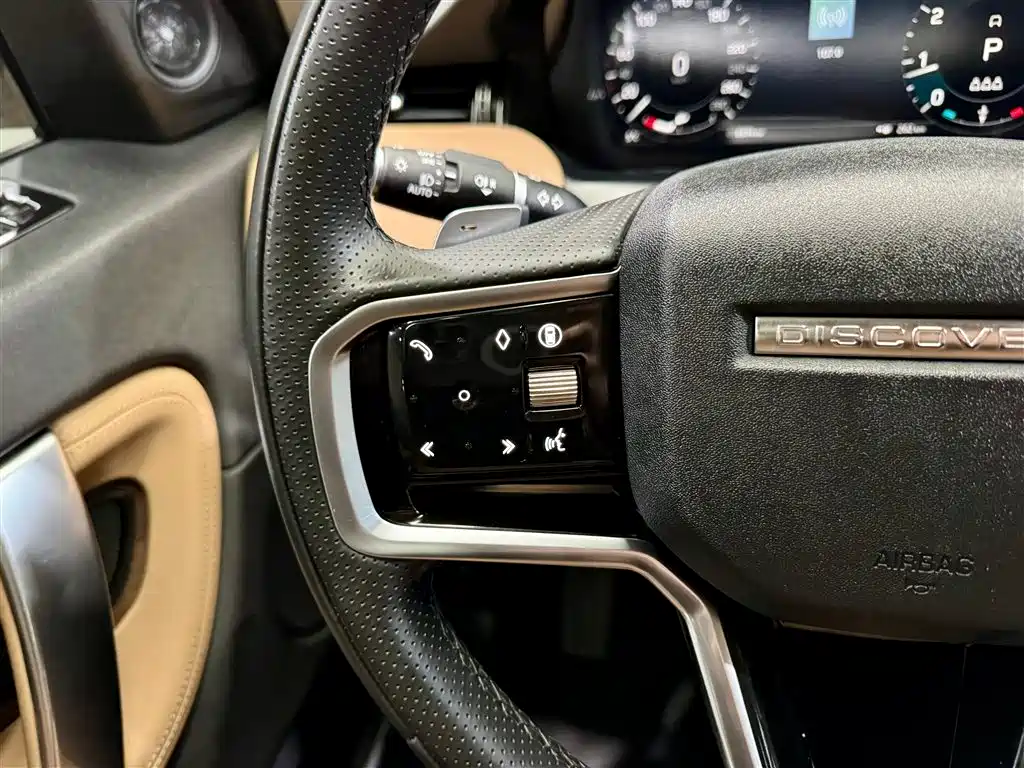 Land Rover Discovery Sport — фото 15